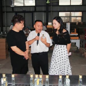 走進(jìn)金裕皖酒業(yè)，一起來(lái)嘮嘮一杯純糧酒的釀造